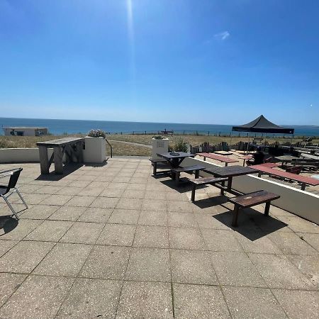 Coastline Retreats: Jungle-Themed Seafront Garden Apartment Bournemouth Exterior photo